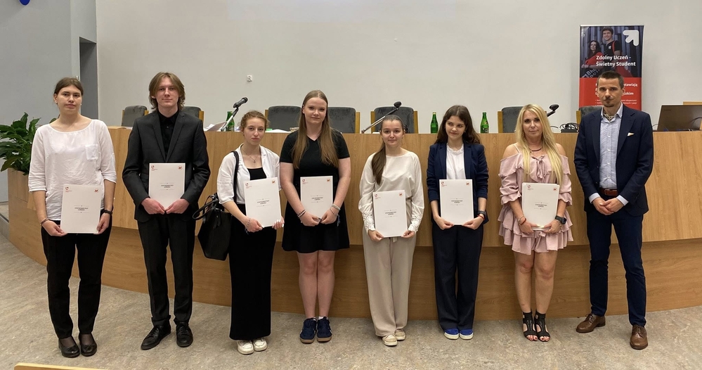 Zdolny Uczeń Świetny Student Zdolny Uczeń Świetny Student